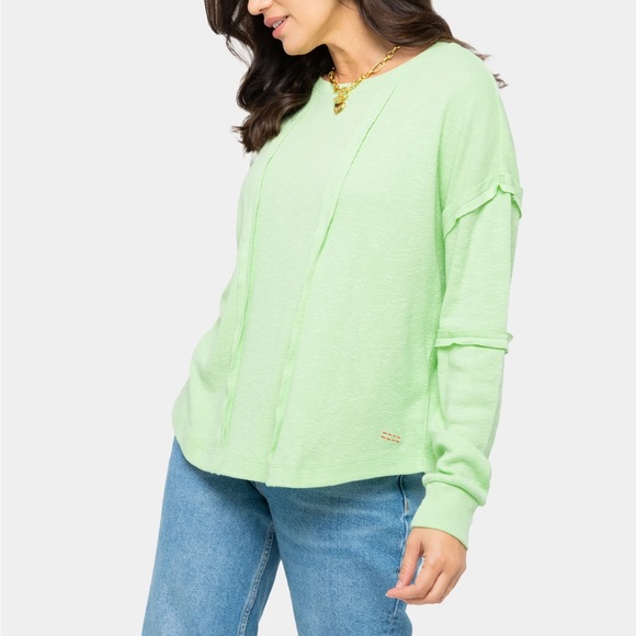 Peace Love World 3 Top Bundle - Picture 12 of 13